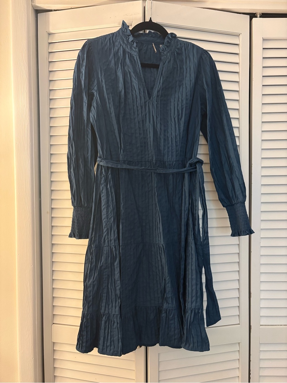 Elie Tahari Teal-Blue Pintuck Long-Sleeve Midi Dress with Waist Tie